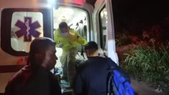 Una mujer resultó lesionada en un accidente de motocicleta en la carretera Escárcega-Champotón