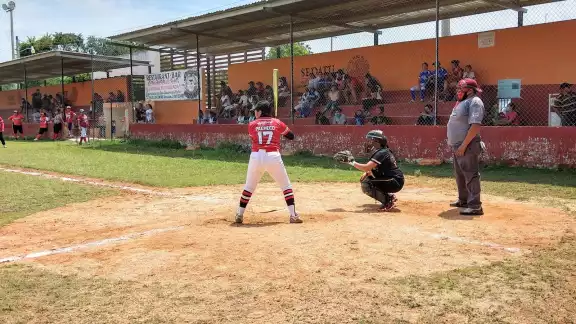 Aunque se registró la caída de lluvia, esta no interrumpió el enfrentamiento