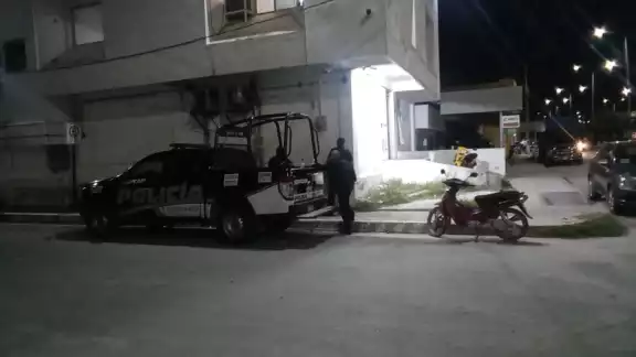 Enseguida fueron detenidos y aseguraron las armas y estupefaciente