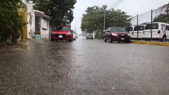 El SMN previó que las lluvias duren lo que resta de la tarde de este 12 de marzo en Cancún y partes de Quintana Roo El SMN previó que las lluvias duren lo que resta de la tarde de este 12 de marzo en Cancún y partes de Quintana Roo