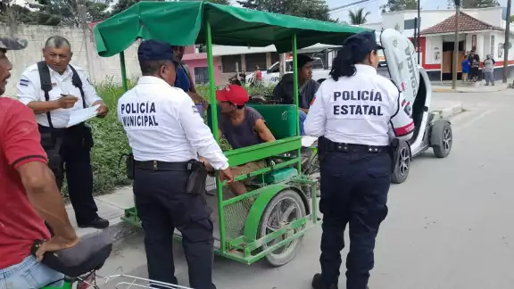 Por el golpe contra el pavimento se lesionó la cabeza y el brazo izquierdo Por el golpe contra el pavimento se lesionó la cabeza y el brazo izquierdo