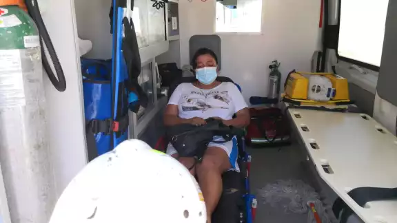 La mujer terminó con golpes en diferentes partes del cuerpo por lo que fue trasladada al hospital debido a sus 3 meses de embarazo La mujer terminó con golpes en diferentes partes del cuerpo por lo que fue trasladada al hospital debido a sus 3 meses de embarazo