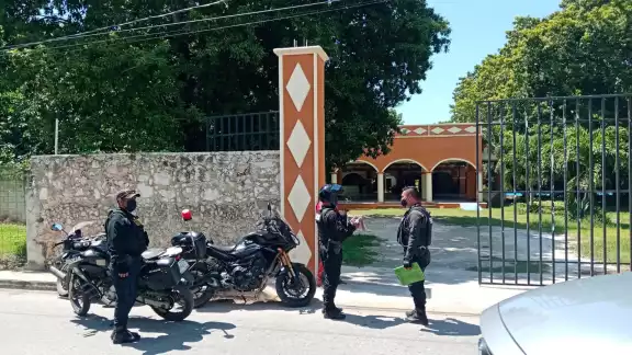 El robo fue descubierto hasta el día siguiente El robo fue descubierto hasta el día siguiente