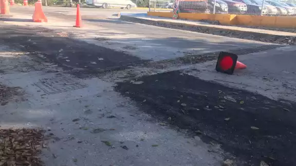 Los trabajos en la avenida Xcalacoco debieron finalizar el pasado 11 de junio, pues venció su permiso para ello Los trabajos en la avenida Xcalacoco debieron finalizar el pasado 11 de junio, pues venció su permiso para ello