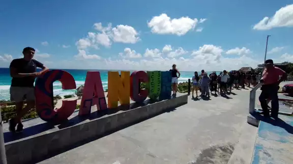 Se han registrado 823 visitas en la Playa Delfines Se han registrado 823 visitas en la Playa Delfines