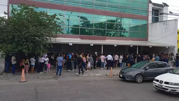 Calculan que este día atenderán en el módulo entre 600 y 700 personas Calculan que este día atenderán en el módulo entre 600 y 700 personas