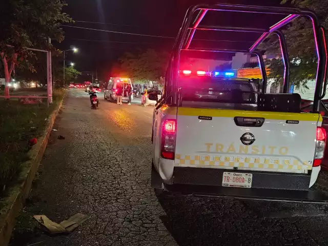 Elementos de Tránsito llegaron al lugar para resguardar la escena.