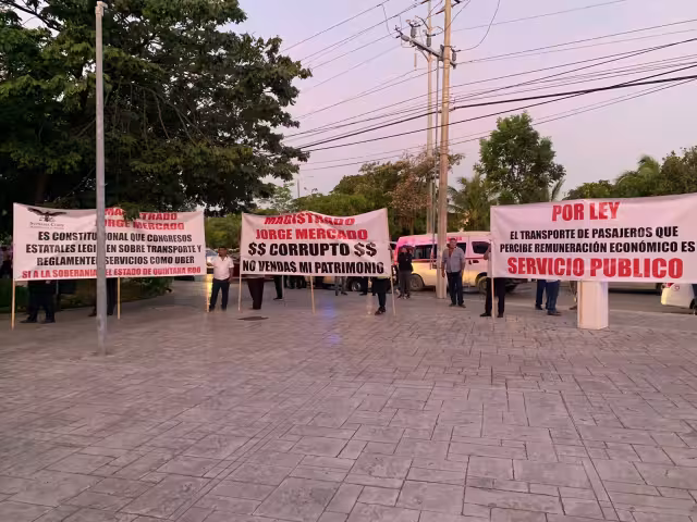 Más de 70 taxistas asistieron a la cita