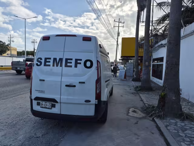 Un adulto mayor fue localizado sin vida en un predio contiguo a Marina Bucaneros tras un reporte ciudadano.