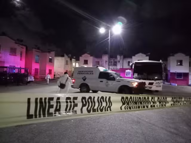 El Semefo acudió al fraccionamiento Villas Otoch Paraíso, en la Región 259 de Cancún, para realizar el levantamiento del cadáver