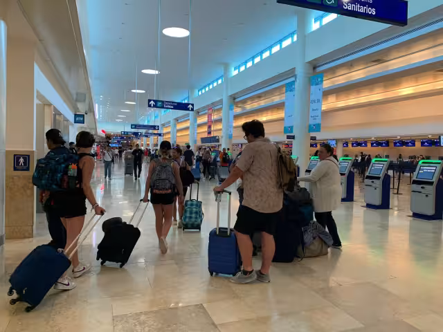 El Aeropuerto Internacional de Cancún reportó 571 operaciones aéreas