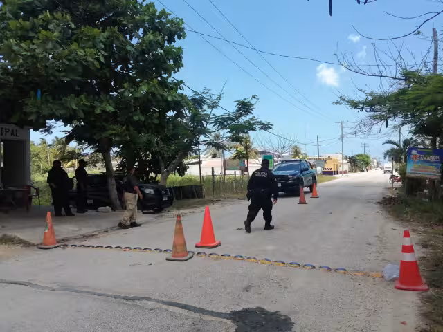 Se han instalado retenes en las salidas del puerto