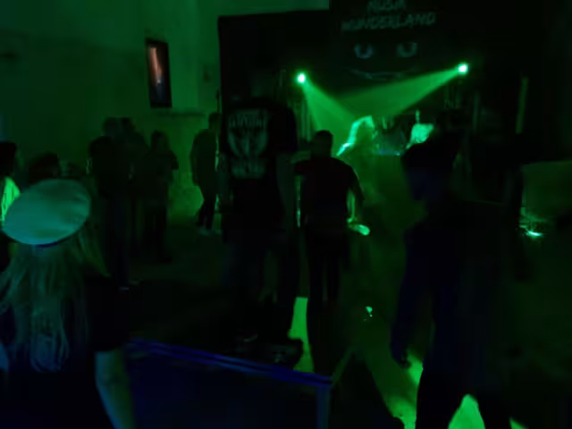 Por medio de Facebook los organizadores de estas fiestas clandestinas anunciaron un nuevo evento