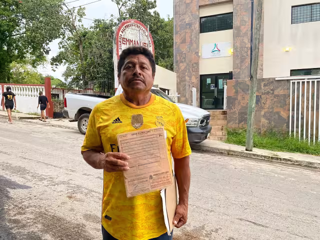 Carlos Matos Poot, poblador de San Francisco Suc Tuc, acusó a policías ministeriales de entrar a su casa sin orden judicial.