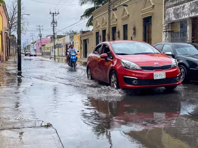 Se aproximan fuertes lluvias a la Península de Yucatán