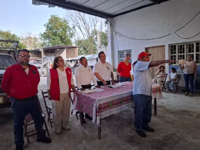 Fabián Beh Huchin durante su toma de protesta como nuevo dirigente de la CNC en Yucatán, donde llamó a fortalecer al sector campesino.