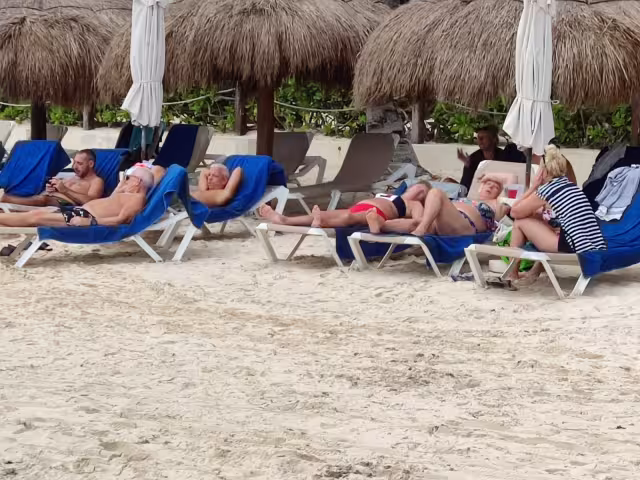 El buen clima genera la llegada de viajeros, quienes disfrutan de descuentos y ofertas