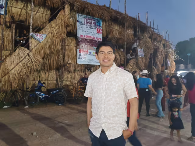 Alejandro Lima el Mojito visita el Coso Taurino