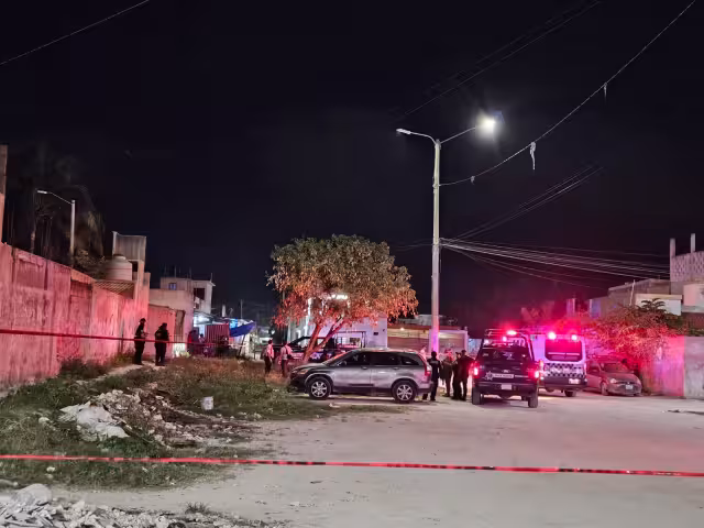 Diferentes corporaciones de seguridad llegaron a la escena del crimen.