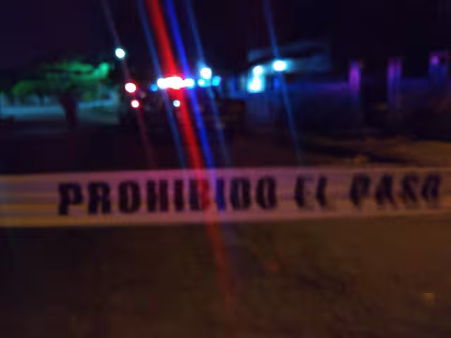 La pareja de hermanos fue trasladada al hospital de emergencia