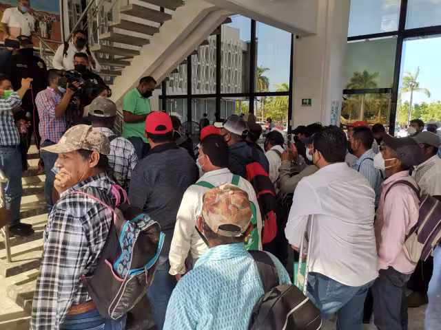 Pobladores acudieron a Palacio de Gobierno para expresar demandas