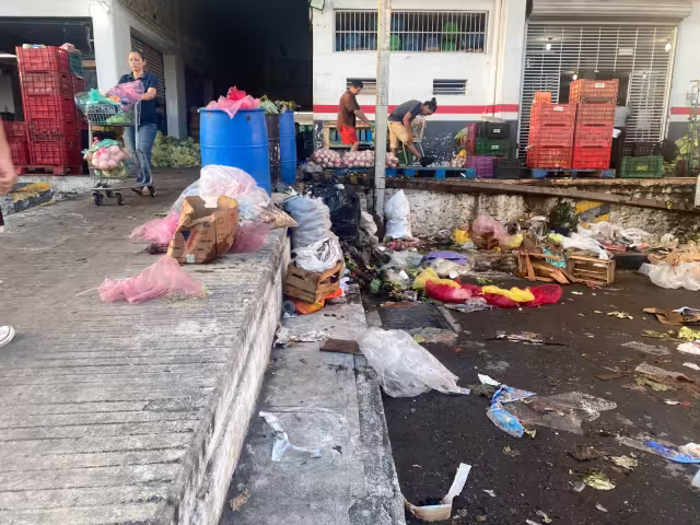 El Vicepresidente de la Confederación de Central de Abastos presenció los graves problemas en Mérida
