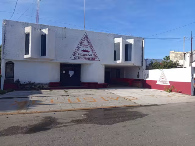 Socios del SUTV en Ciudad del Carmen exigen a Juan Alba Rosado convocar elecciones o dejar el cargo