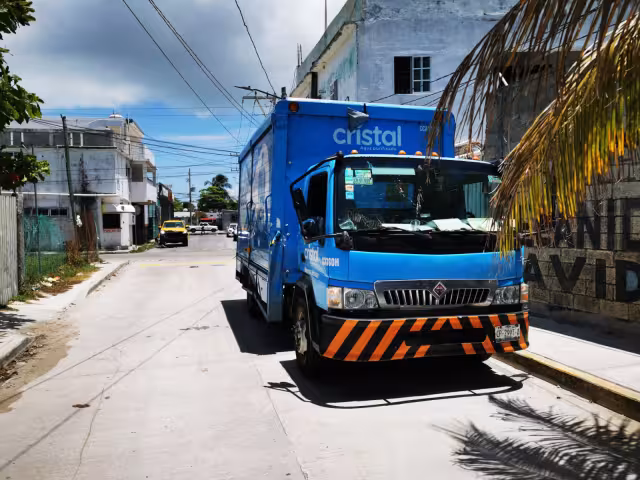 Accidente entre unidades de “Aljole” y “Cristal” deja solo daños materiales