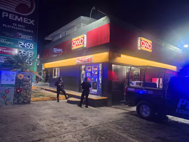 Elementos policiacos llegaron al lugar para tomar conocimiento de los hechos.