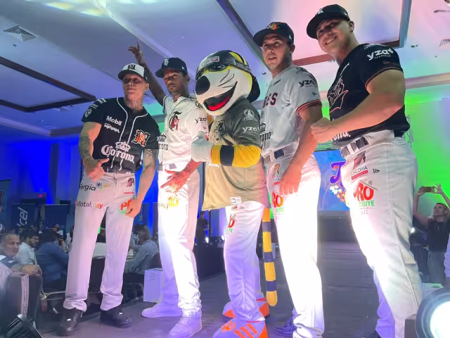 Tigres de Quintana Roo inaugurará el ltorneo de visita frente a los Diablos Rojos del Mexico, el 21 de abril en el estadio “Alfredo Harp Helú”.