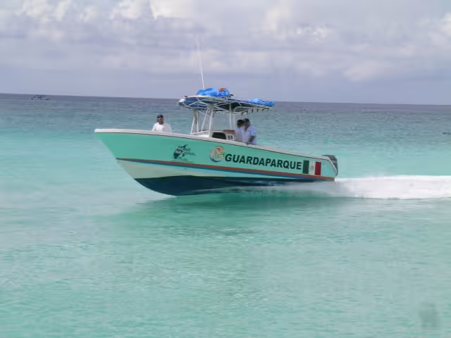 Falta personal para vigilar la zona y evitar daños en los arrecifes