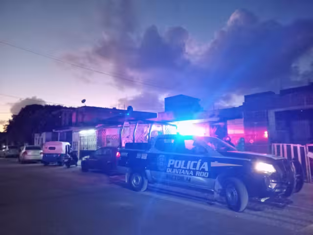 La zona fue acordonada por policías municipales, al lugar acudieron también elementos ministeriales