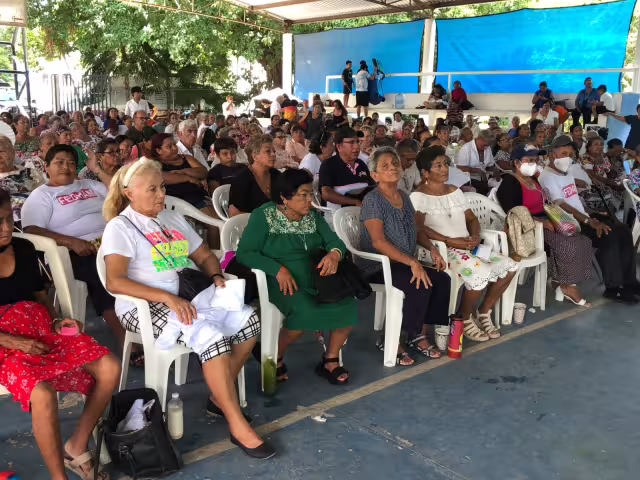 Los pobladores ven como un acierto este apoyo porque gran parte de ellos carecen de ingresos y no tienen esperanzas de que los contraten a su edad