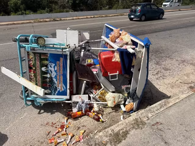 El comerciante se dirigía con rumbo a Puerto Aventuras.