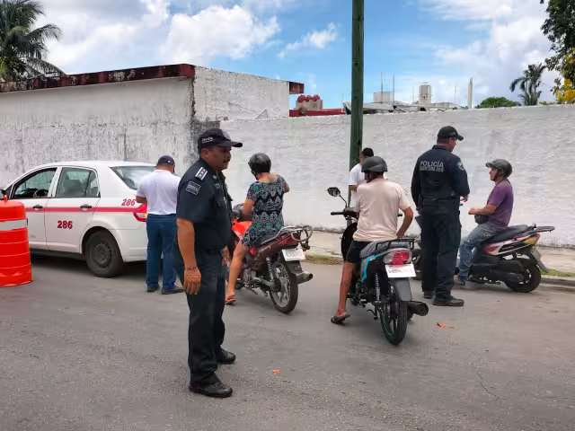 Un mototaxista no contaba con la licencia adecuada, sino que usaba una particular