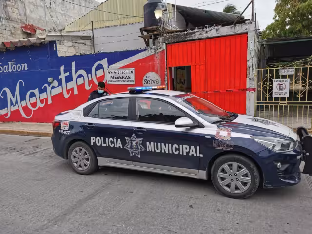 Los policías acordonaron la zona