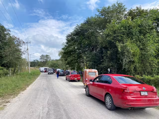 La carretera a Champotón lleva 24 horas bloqueada