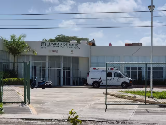 Atacan a mujer durante asalto domiciliario en Seybaplaya; agresores huyen