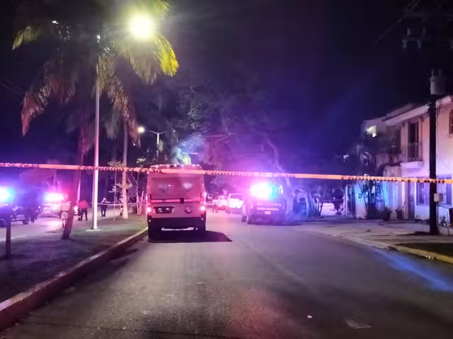 Ejecutan a un empresario afuera de su casa en Cozumel