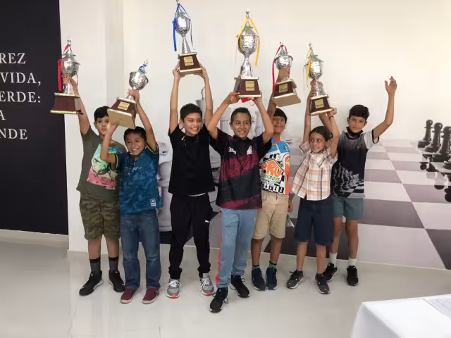 El torneo registró la participación de 100 jugadores, desde infantiles hasta adultos