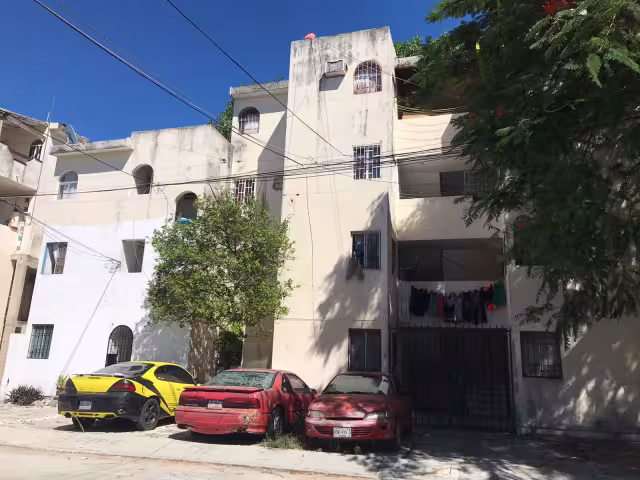 Una fuente cercana al lesionado dijo que se trató de un crisantemo el cual no supo manipular con las medidas adecuadas