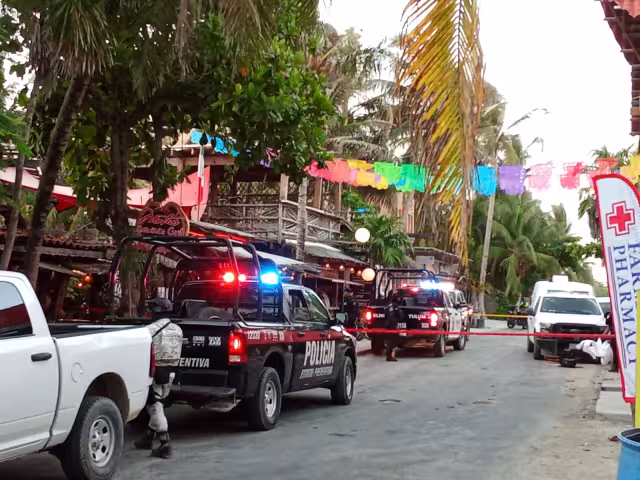 Ejecutan a hombre frente a su hijo en restaurante de Tulum; van 21 homicidios en 2025