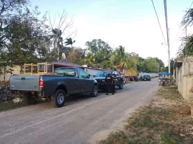 Los oficiales hicieron un recorrido por la población y tiempo después ubicaron el vehículo en la calle 31 entre 22 y 24