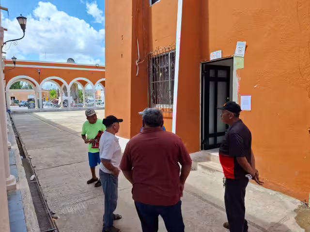 65 policías y jubilados no recibieron su pago en Hecelchakán.