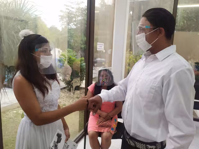 Una historia de amor en la que no importó la diferencia de edades terminó en boda en Tizimín