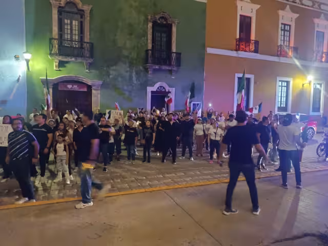 La protesta reunió a alrededor de 60 personas