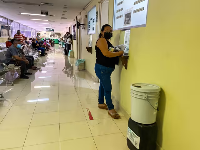 Hay más de 200 tipos del virus, cerca de 40 afectan los genitales