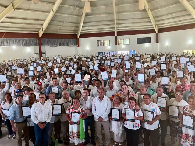 Reconoció a los trabajadores de Yucatán su honestidad