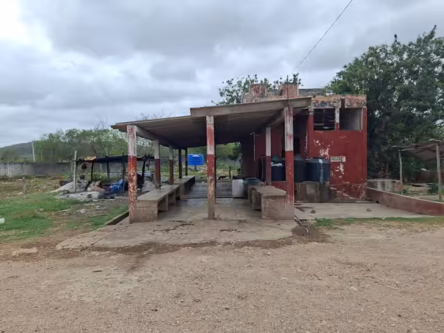 Recortes presupuestales afectan obras en Hecelchakán.