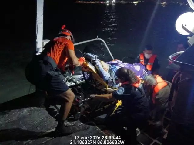 La mujer presentaba traumatismo craneoencefálico y requirió evacuación marítima urgente